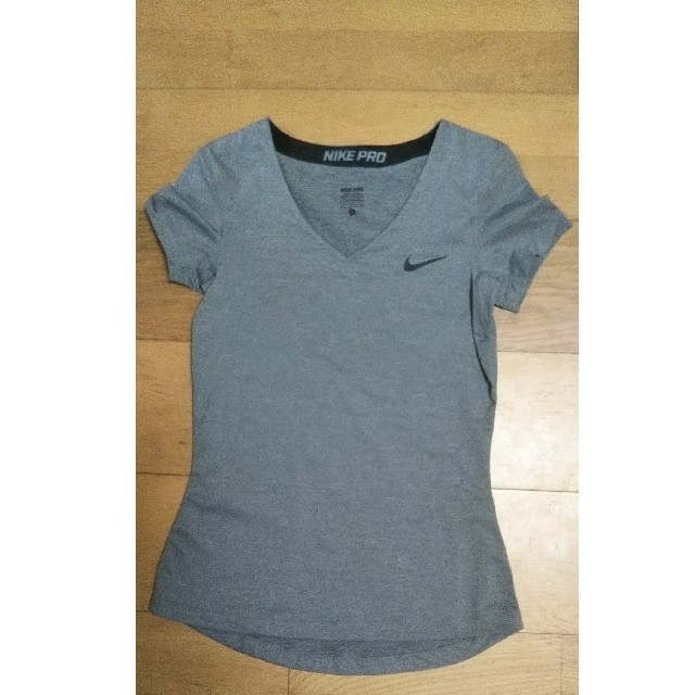 NIKE(ナイキ)のナイキ速乾Tシャツ レディースのトップス(Tシャツ(半袖/袖なし))の商品写真