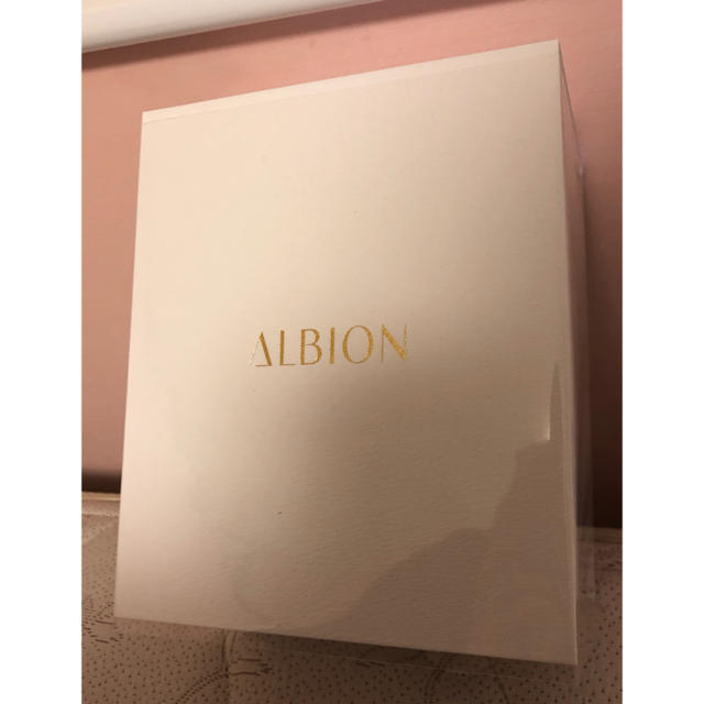 ALBION(アルビオン)のアルビオン  記念品 日焼け止め 顔用、体用、バッグ コスメ/美容のボディケア(日焼け止め/サンオイル)の商品写真