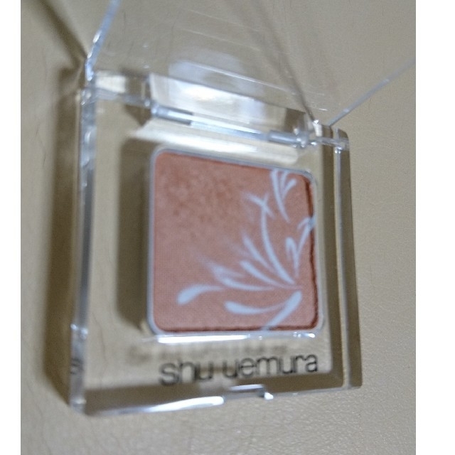 shu uemura(シュウウエムラ)のシュウウエムラ 限定カラー アイシャドー  プレスドアイシャドー N  コスメ/美容のベースメイク/化粧品(アイシャドウ)の商品写真