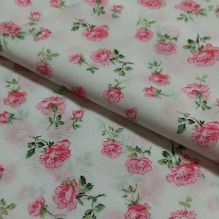 ローラアシュレイ(LAURA ASHLEY)のローラアシュレイ　綿ローン生地　セイディ（Red）(生地/糸)