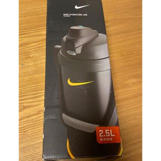 ナイキ(NIKE)の☆NIKE 2.5L 水筒☆(弁当用品)