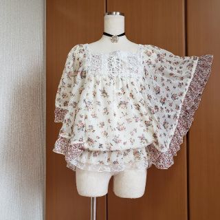 ハニーズ(HONEYS)の花柄 フワフワで涼しいシフォンチュニック★サイズM(チュニック)