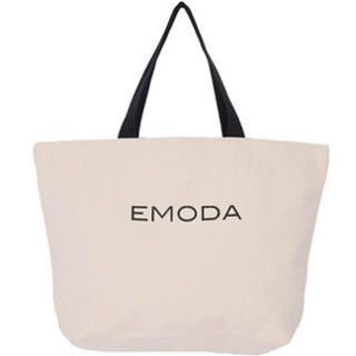 Emoda Emodaキャンバストートバック の通販 ラクマ