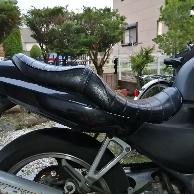 バリオス２型　シート　黒皮　/ 250 GSX250FX 完成品 ZR250B