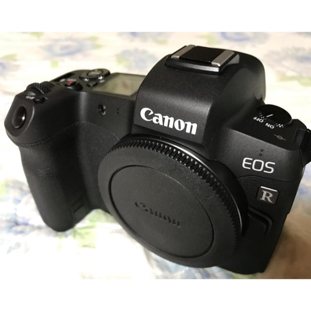 大人気新品 Canon - Canon EOS R ボディ 保証残あり ミラーレス一眼
