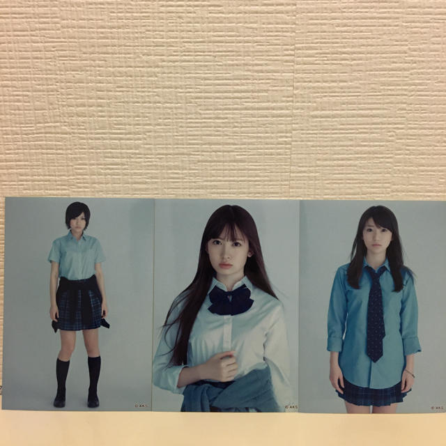 AKB48(エーケービーフォーティーエイト)のAKB48 メンバー写真3枚セット エンタメ/ホビーのタレントグッズ(アイドルグッズ)の商品写真