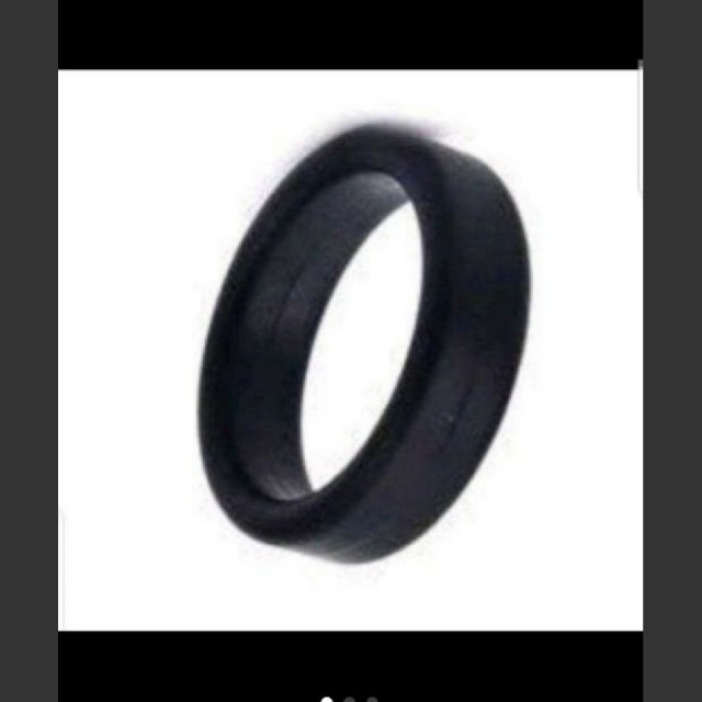 【週末まで特価】シリコン製リング メンズのアクセサリー(リング(指輪))の商品写真