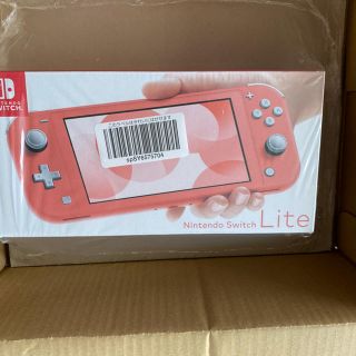 ニンテンドースイッチ(Nintendo Switch)の新品　Nintendo Switch Lite スイッチライト コーラルピンク(携帯用ゲーム機本体)