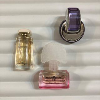 ブルガリ(BVLGARI)の【ミリオンさん専用】ミニ香水三個セット(香水(女性用))