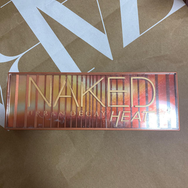 NAKED アイパレッド