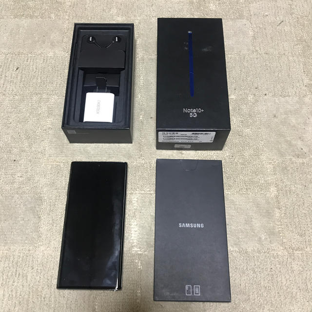 SAMSUNG(サムスン)の韓国版 Galaxy Note 10+ オーラグロー 中古美品 スマホ/家電/カメラのスマートフォン/携帯電話(スマートフォン本体)の商品写真
