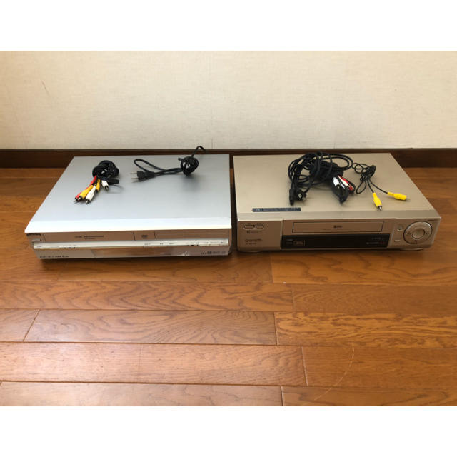 Panasonic(パナソニック)のS-VHS ビデオデッキNV-SB600WDR-MF3　DVD・VHSレコーダー スマホ/家電/カメラのテレビ/映像機器(DVDレコーダー)の商品写真