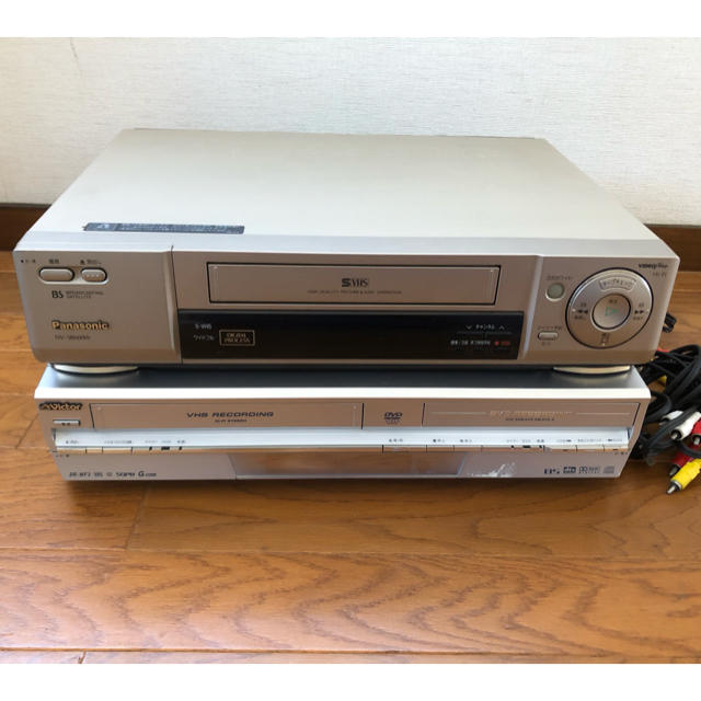 Panasonic(パナソニック)のS-VHS ビデオデッキNV-SB600WDR-MF3　DVD・VHSレコーダー スマホ/家電/カメラのテレビ/映像機器(DVDレコーダー)の商品写真