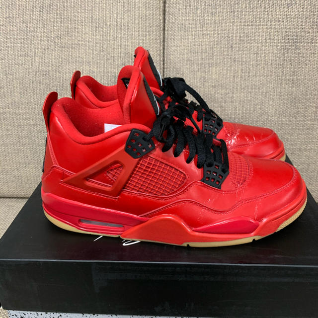 28.0 NIKE WMNS AIR JORDAN 4 SINGLES DAY