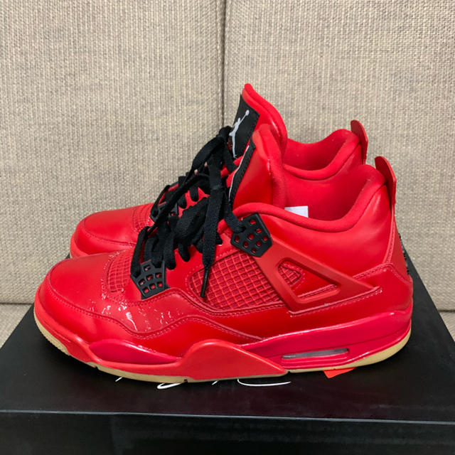 28.0 NIKE WMNS AIR JORDAN 4 SINGLES DAY