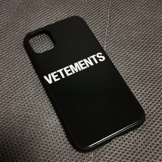 アイフォーン(iPhone)のiphone11　VETEMENTS ケース(iPhoneケース)