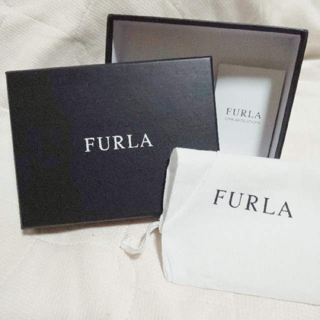 Furla(フルラ)の【FURLA】 空箱 12×15.5cm 美品 白布袋つき レディースのバッグ(ショップ袋)の商品写真