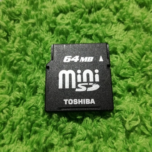 東芝(トウシバ)の【新品】ミニSDカード【64MB】TOSHIBA スマホ/家電/カメラのPC/タブレット(PC周辺機器)の商品写真