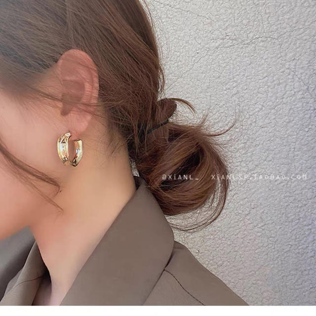 ZARA(ザラ)の#8668 シンプル　フープ　ピアス レディースのアクセサリー(ピアス)の商品写真