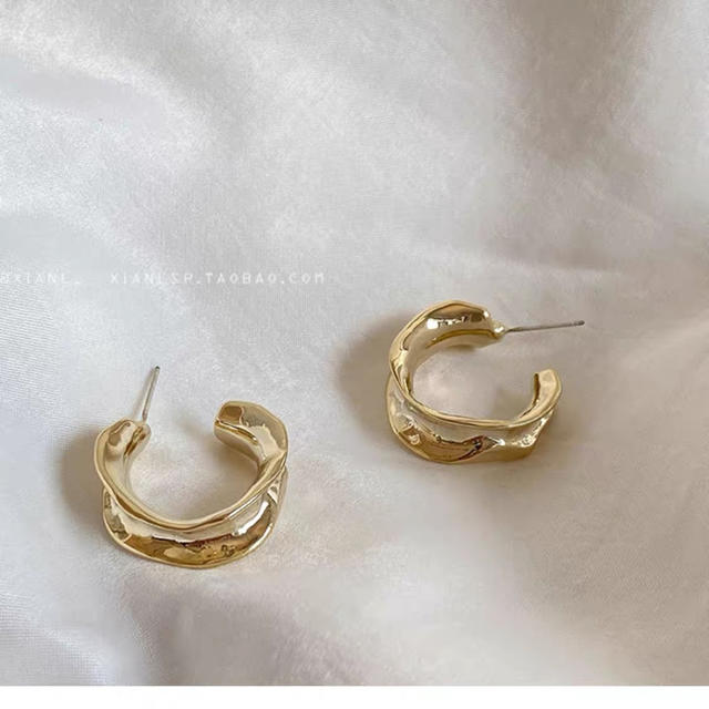 ZARA(ザラ)の#8668 シンプル　フープ　ピアス レディースのアクセサリー(ピアス)の商品写真