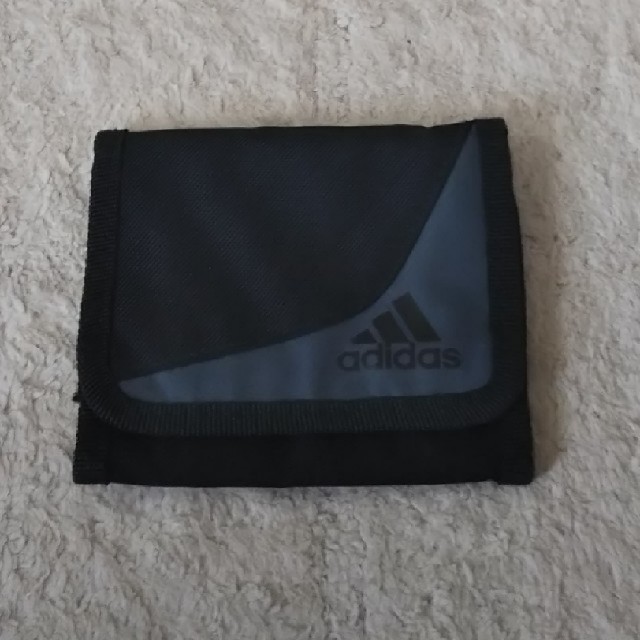 adidas(アディダス)の新品☆アディダス 財布 三つ折り   z４ adidas キッズ/ベビー/マタニティのこども用ファッション小物(財布)の商品写真