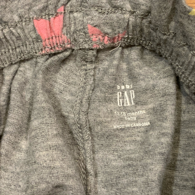 babyGAP(ベビーギャップ)のbaby GAP 星柄ブルマ 12-18M キッズ/ベビー/マタニティのベビー服(~85cm)(パンツ)の商品写真