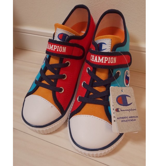 Champion(チャンピオン)の【専用】Champion スニーカー キッズ/ベビー/マタニティのキッズ靴/シューズ(15cm~)(スニーカー)の商品写真