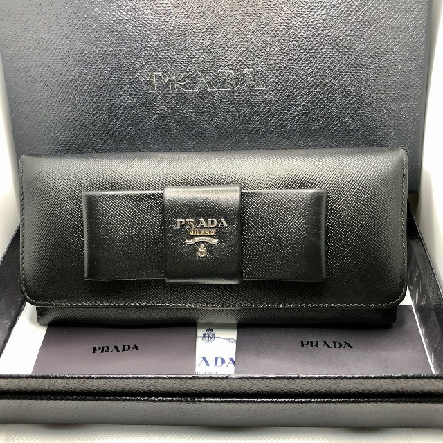 素材レザーPRADA　プラダ サフィアーノ 長財布