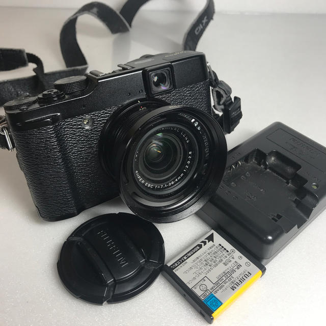 富士フイルム(フジフイルム)のfujifilm X10 スマホ/家電/カメラのカメラ(ミラーレス一眼)の商品写真