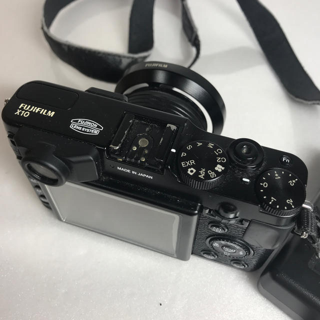 富士フイルム(フジフイルム)のfujifilm X10 スマホ/家電/カメラのカメラ(ミラーレス一眼)の商品写真