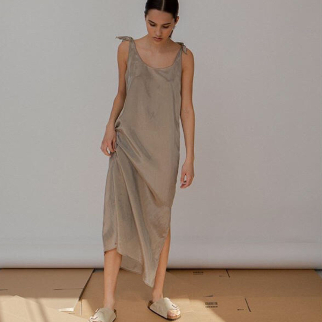 amomento SLIP DRESS ワンピース　ドレス　韓国