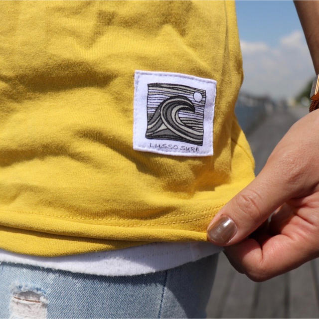 AMERICAN RAG CIE(アメリカンラグシー)の夏コーデ☆LUSSO SURF wave patch TシャツMサイズ☆RVCA メンズのトップス(Tシャツ/カットソー(半袖/袖なし))の商品写真