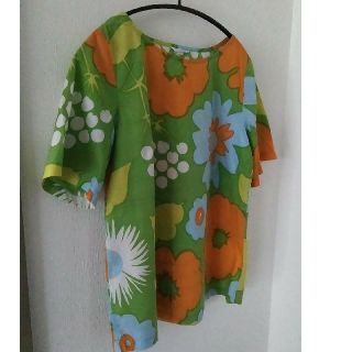 マリメッコ(marimekko)のマリメッコ　花柄　ブラウス(シャツ/ブラウス(半袖/袖なし))