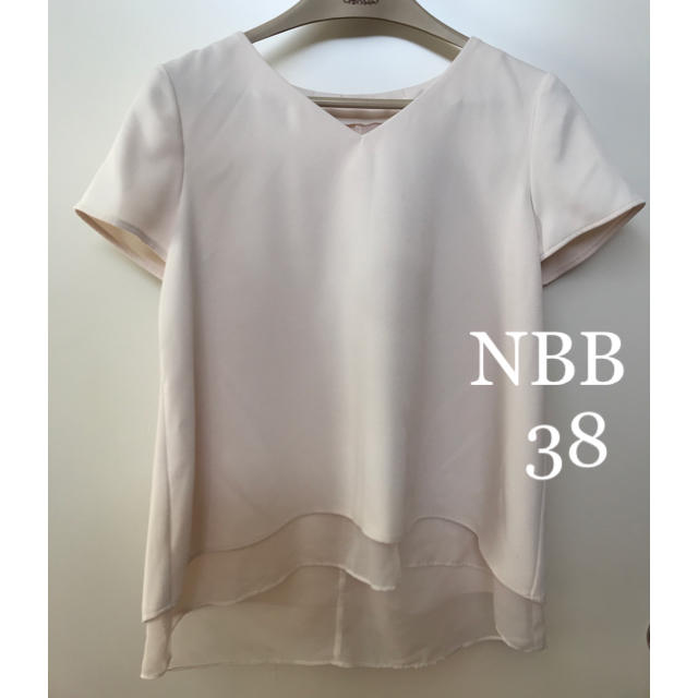 NATURAL BEAUTY BASIC(ナチュラルビューティーベーシック)のナチュラルビューティーベーシック 薄ピンクカットソー レディースのトップス(カットソー(半袖/袖なし))の商品写真