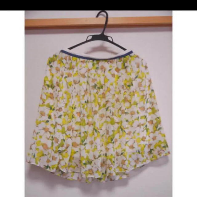 URBAN RESEARCH(アーバンリサーチ)のURBAN RESEARCH花柄スカート レディースのスカート(ひざ丈スカート)の商品写真