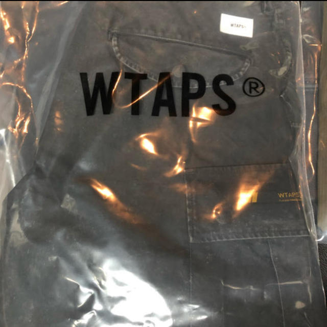 W)taps(ダブルタップス)の【国内正規品】Wtaps 20SS Cargo Shorts 黒 Black S メンズのパンツ(ショートパンツ)の商品写真