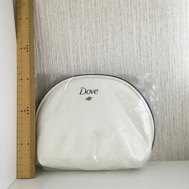 Dove 白いポーチ レディースのファッション小物(ポーチ)の商品写真