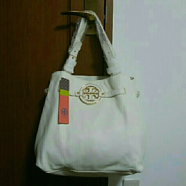 ［未使用品］トリーバーチ TORY BURCH  アマンダトートバッグ　白　革