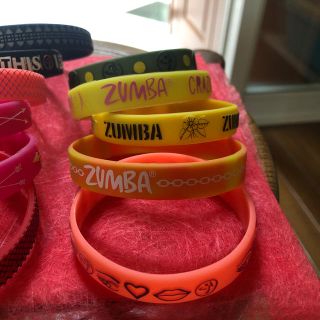 Zumba】ズンバ ラバーブレス リメイクピアス&イヤリング - www