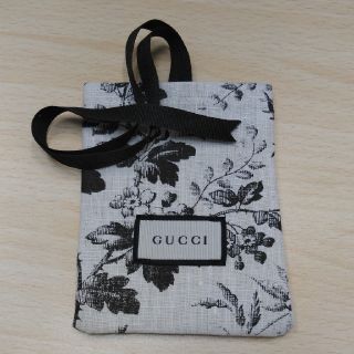 グッチ(Gucci)のGUCCI 小物入れ(小物入れ)