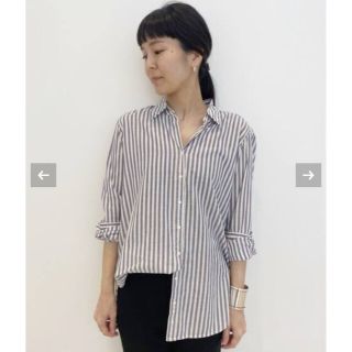 アパルトモンドゥーズィエムクラス(L'Appartement DEUXIEME CLASSE)の最終値★XIRENA  STRIPE シャツ ブルー L'APPARTEMENT(シャツ/ブラウス(長袖/七分))