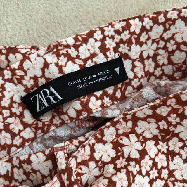 ZARA(ザラ)のまぁーりー様　ZARA 花柄スカート レディースのスカート(ロングスカート)の商品写真