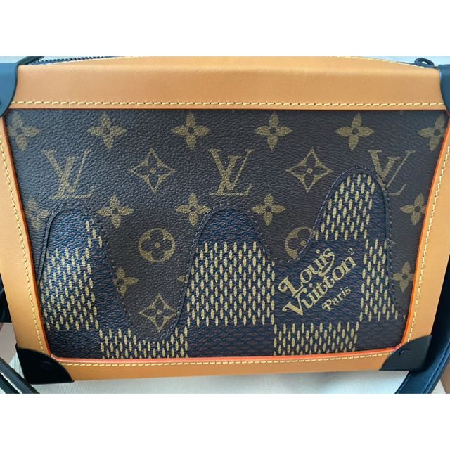 LOUIS VUITTON(ルイヴィトン)のヴィトン、ヴァージル・アブロー×NIGO®  その1 メンズのバッグ(ショルダーバッグ)の商品写真