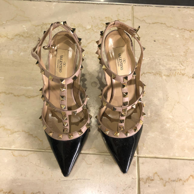 ヴァレンティノ　バレンティノ　VALENTINO パンプス