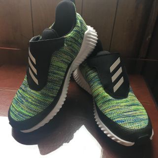 アディダス(adidas)のadidas スニーカー 22.5(スニーカー)