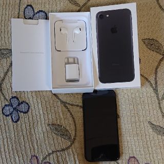 新品未使用　iPhone 7 BLACK 32GB SIMフリー