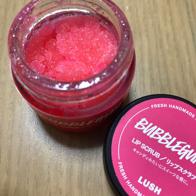 LUSH(ラッシュ)のLUSH リップスクラブ コスメ/美容のスキンケア/基礎化粧品(リップケア/リップクリーム)の商品写真