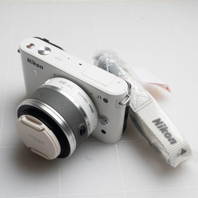 Nikon(ニコン)のニコン　ミラーレス一眼・カメラ　Nikon1 J1 スマホ/家電/カメラのカメラ(ミラーレス一眼)の商品写真