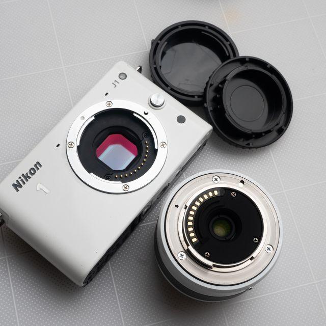 ニコン　ミラーレス一眼・カメラ　Nikon1 J1 1