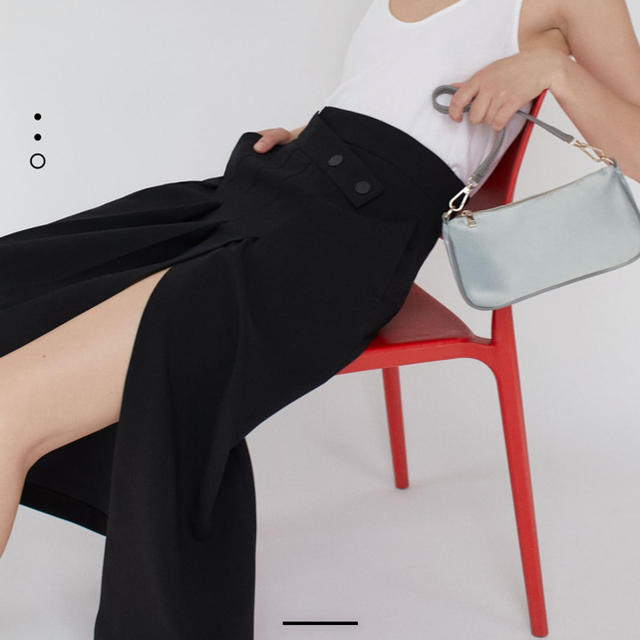 ZARA(ザラ)のZARA ボックスプリーツ入りアシンメトリースカート レディースのスカート(ロングスカート)の商品写真